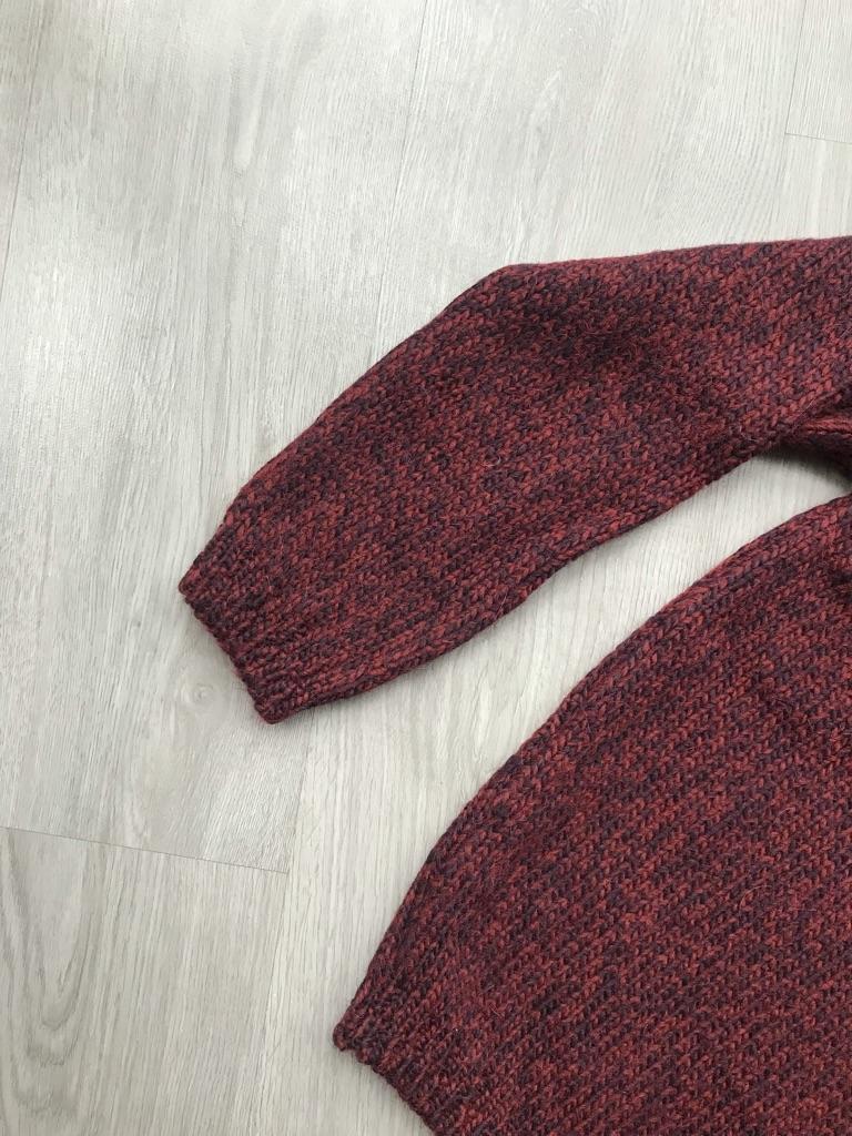 Jersey vino cuello alto