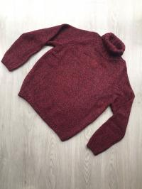 Jersey vino cuello alto